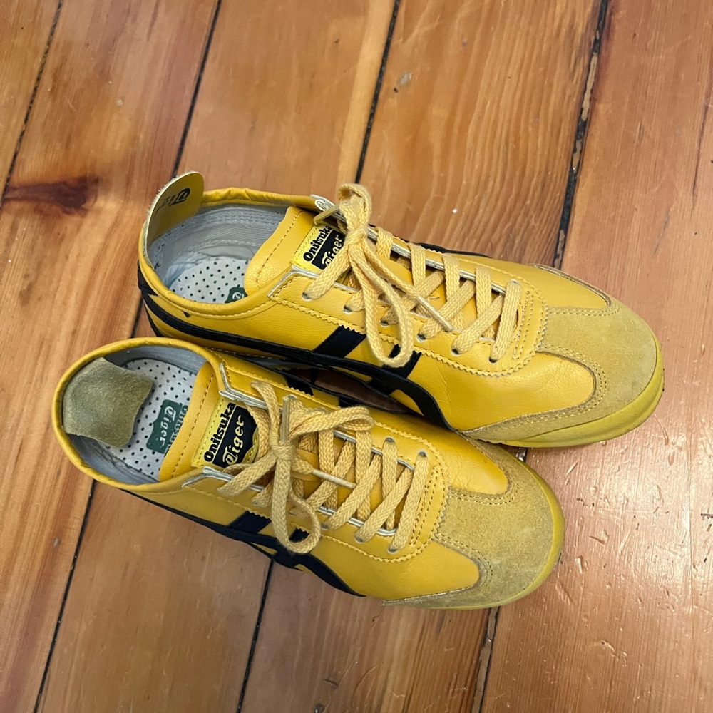 Onitsuka Tiger ASICS shoes size 7